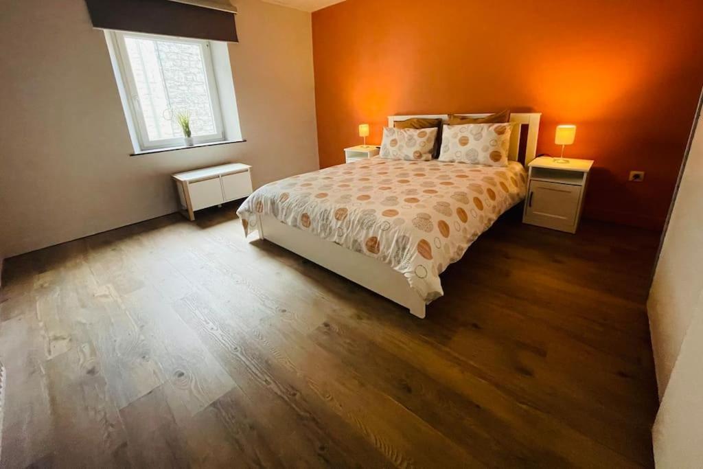 Appartement Cosy Au Centre De Beauraing Buitenkant foto